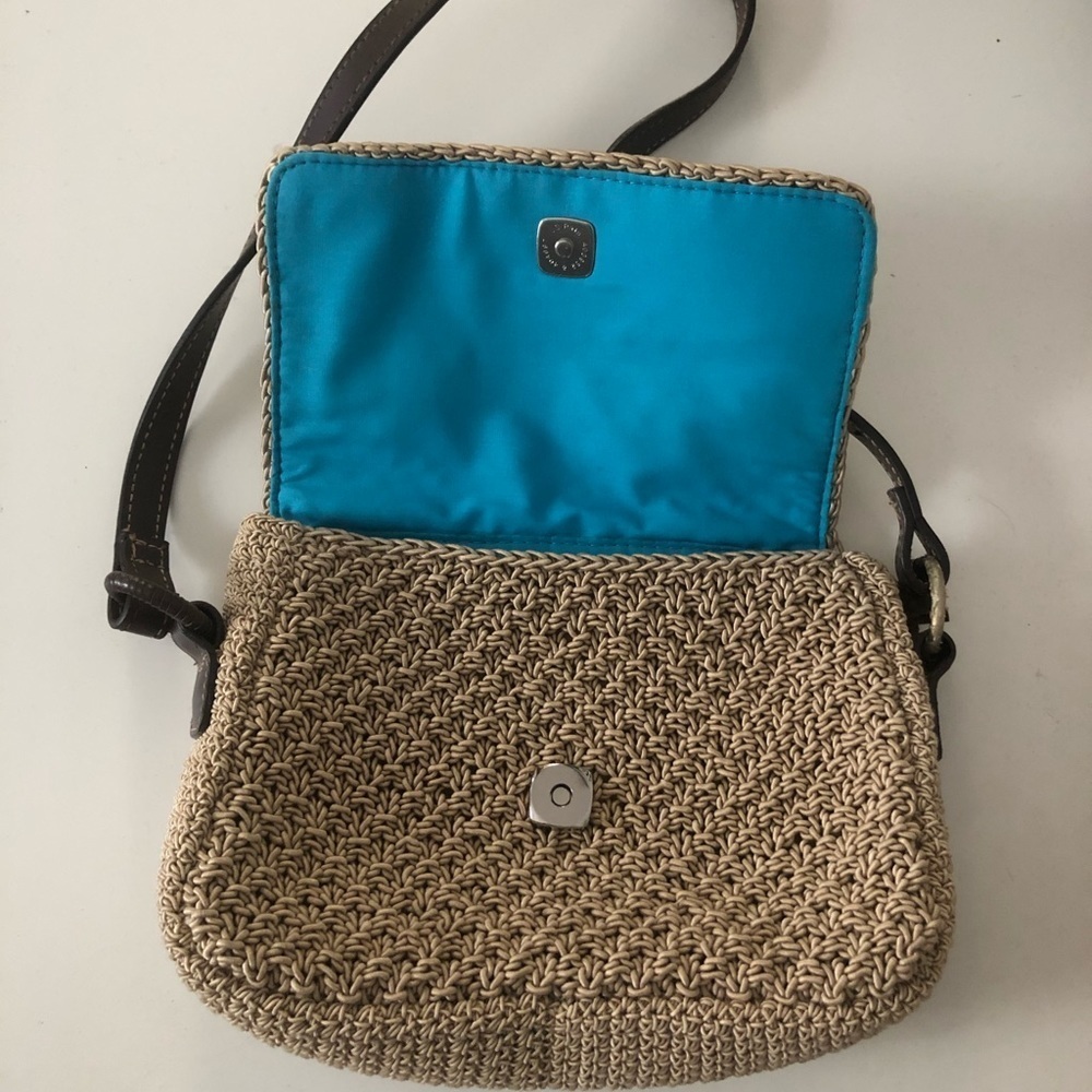 ▫️Woven Tan Shoulder Bag - Picture 3 of 5